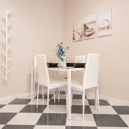 Pieno Centro Storico 斯培西亚